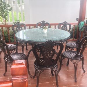 Bàn ghế nhôm đúc 02