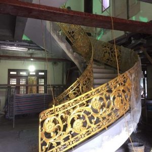 Cầu thang nhôm đúc 07